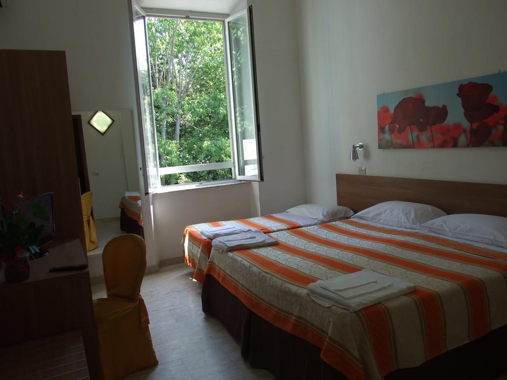 Hotel Derna 비아레지오 객실 사진