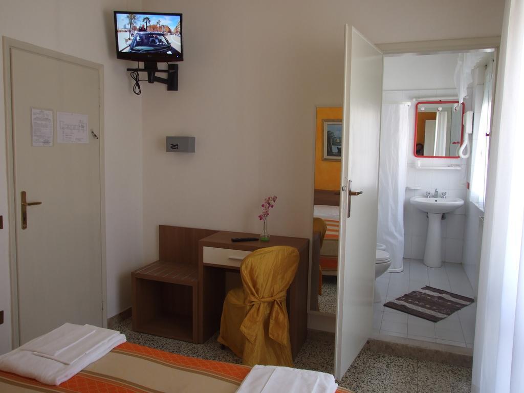 Hotel Derna 비아레지오 객실 사진