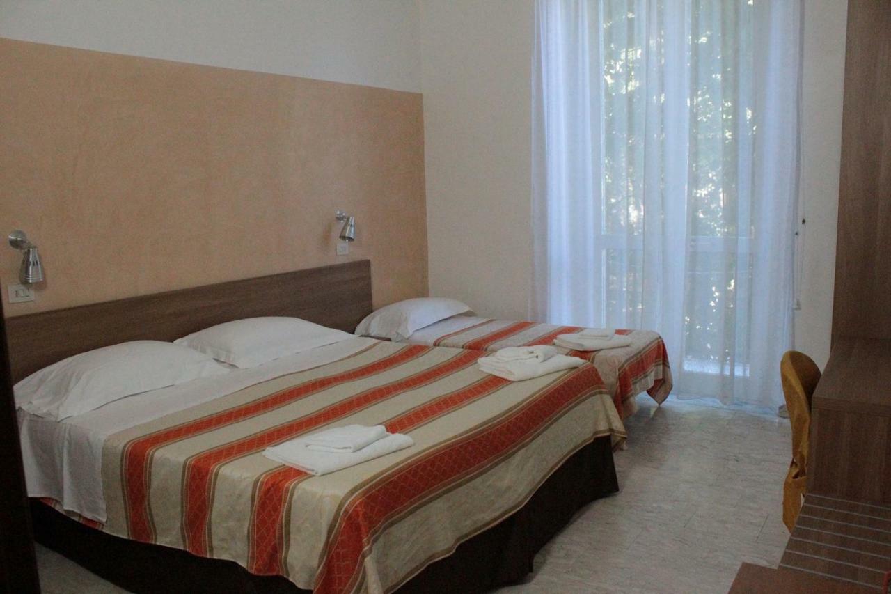 Hotel Derna 비아레지오 외부 사진