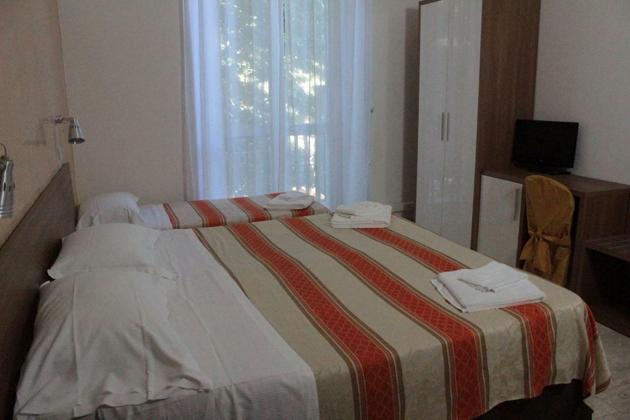 Hotel Derna 비아레지오 외부 사진
